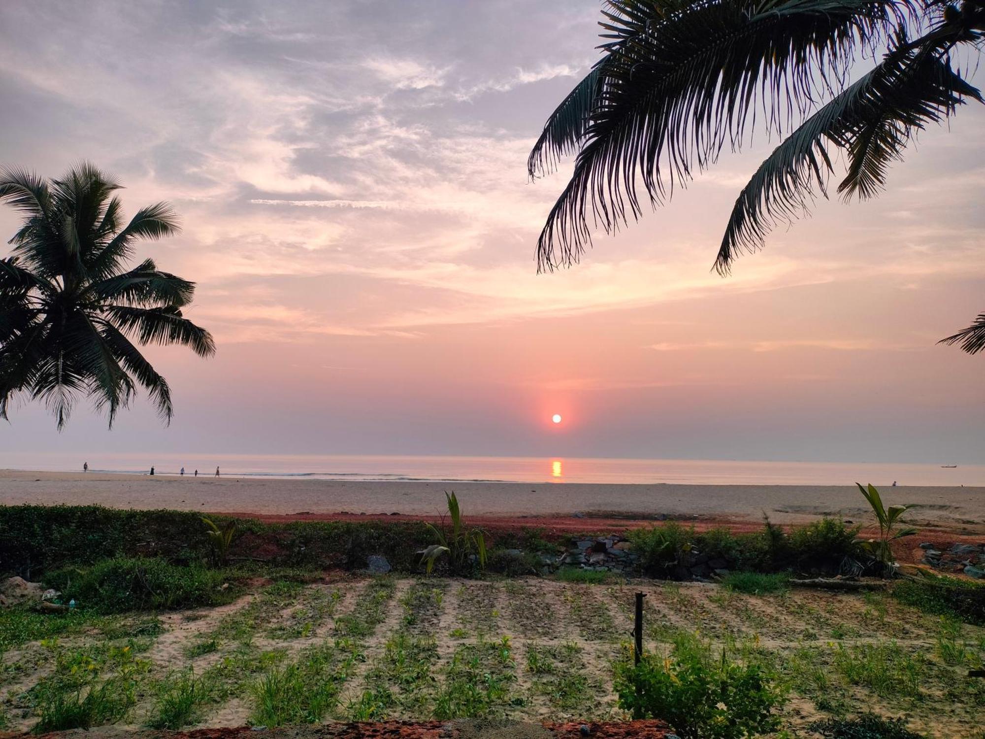 Revibe Beach Hostel Gokarna Gokarna  Exterior foto